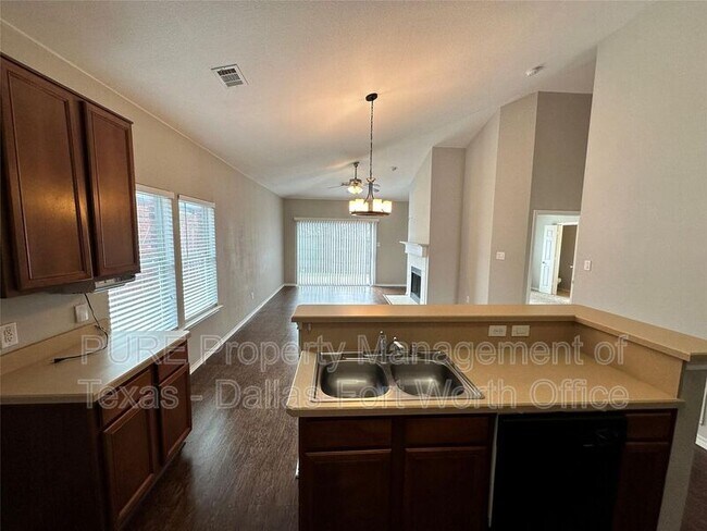 Building Photo - 5033 Caraway Dr