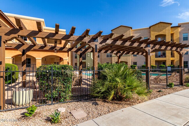 Building Photo - 14575 W Mountain View Blvd
