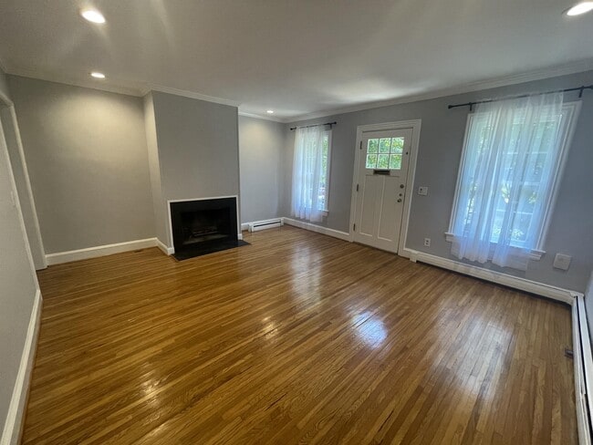 Building Photo - 3521 S Street NW