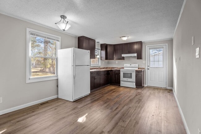 Building Photo - 114 Arrowood Dr