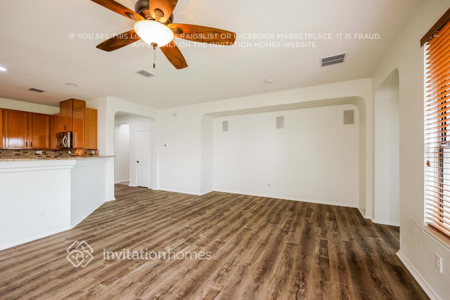Building Photo - 1210 Sunset Farm