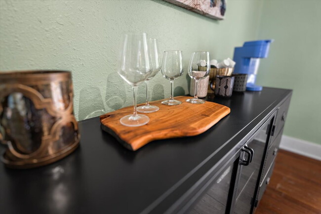 Building Photo - FULLY FURNISHED!! Belhaven Bombshell!