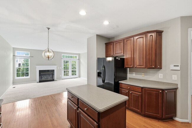 Building Photo - Experience the perfect blend of comfort, style, and functionality in this beautifully designed fo...