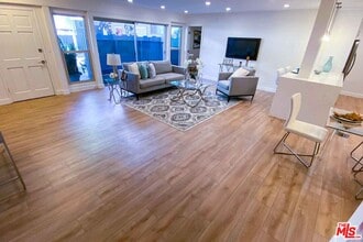 Building Photo - 2021 California Ave