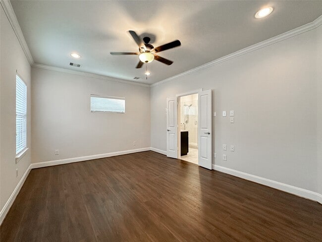 Building Photo - 10 Hermann Park Ct