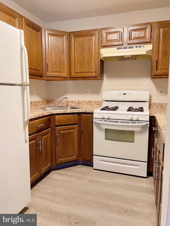 Building Photo - 15 Azalea Ct