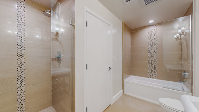 Primary bath, separate tub + shower - 2121 Virginia Ave