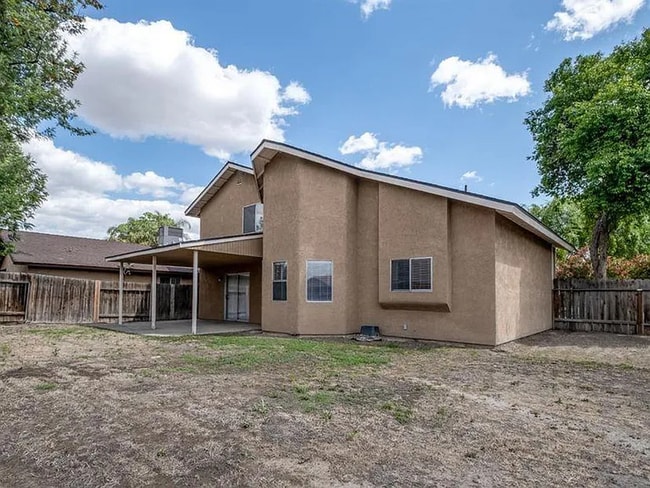 Building Photo - Gorgeous 2 Story Home Fully Upgraded – Move-In Ready!- 4 bedroom 3 bath