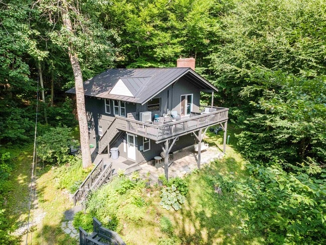 Building Photo - 25 Hilltop Dr