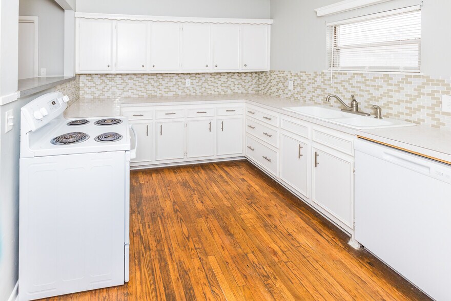 Building Photo - 3705 42nd St