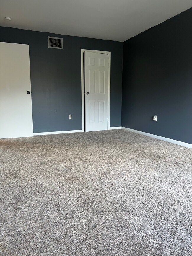 Building Photo - 18 Magnolia Hill Ct