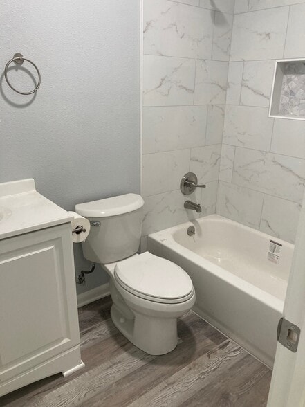 Master Bathroom - 721 Tuskegee St