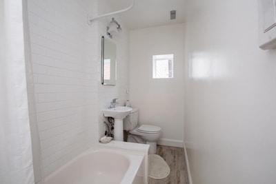 Building Photo - 137 S Fairfax St