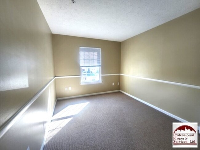 Building Photo - 5351 Regal Ct