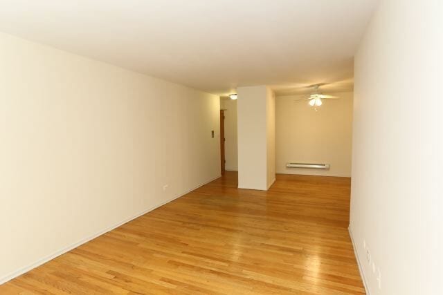 Building Photo - 665 W Wrightwood Ave