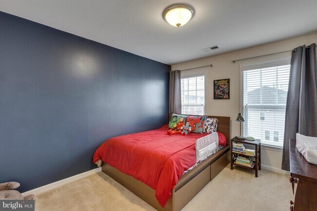 Building Photo - Charming 3BR Townhome in Aldie