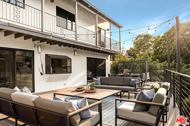 Building Photo - 3360 Ley Dr