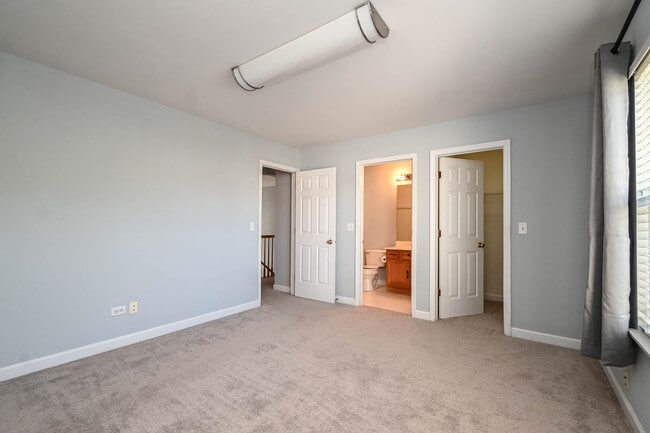 Building Photo - 5495 Chapel Hill