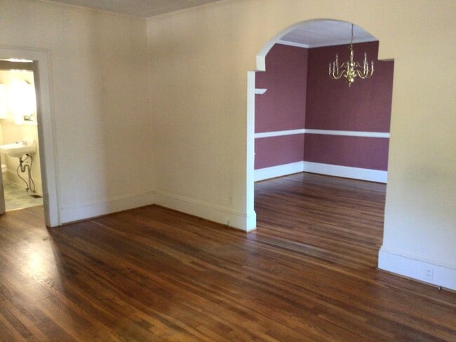 Building Photo - Charming 1920s Bungalow Near Five Points – Available Now!