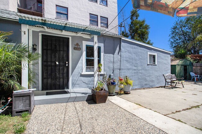 Building Photo - 531 Taylor Ave