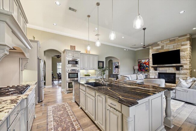 Building Photo - 18511 Arlan Lake Dr