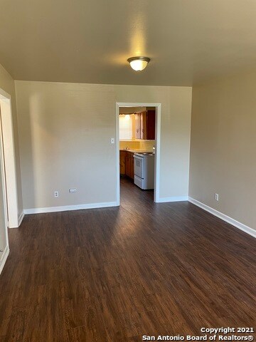 Building Photo - 211 Sunnyland Dr