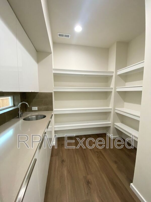 Building Photo - 16208 27th St Ct E