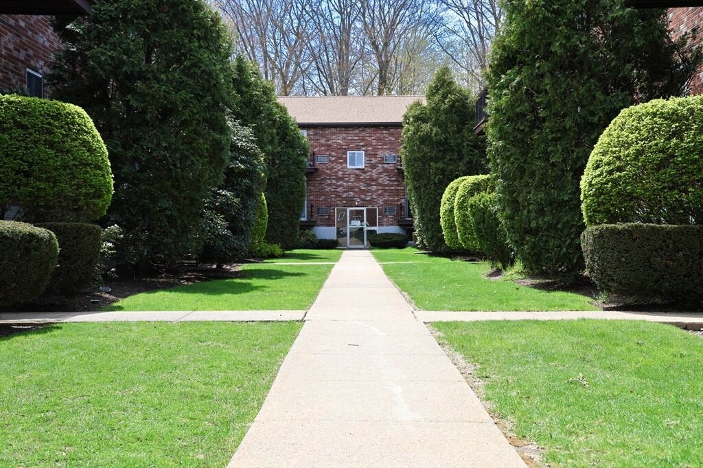 Building Photo - 38 Gates St