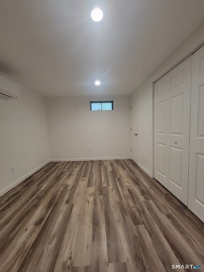 Building Photo - 63 Boyer St