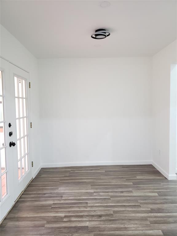 Building Photo - 703 Meadow Creek Dr