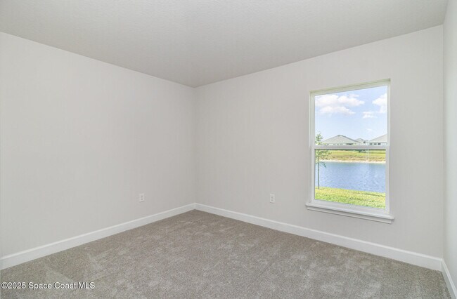 Building Photo - 2482 Carrick St