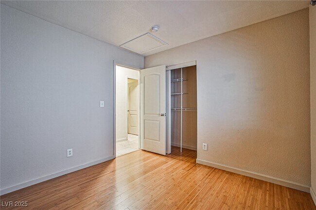 Building Photo - 5128 Fall Meadows Ave