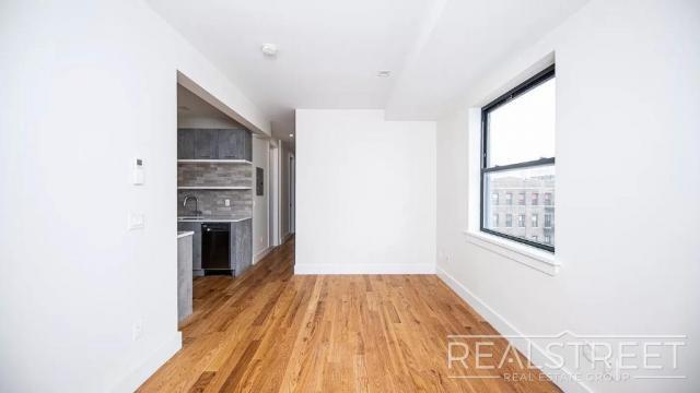 Building Photo - 3 bedroom in BROOKLYN NY 11213