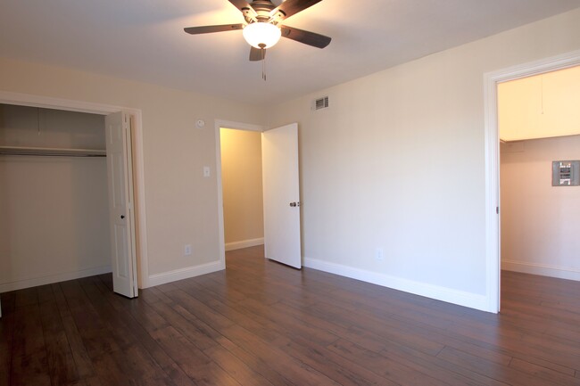 Spacious bedroom w/ two, large closets - 5881 Preston View Blvd