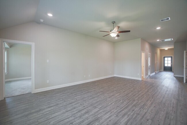 Building Photo - 17112 Coneflower Pl