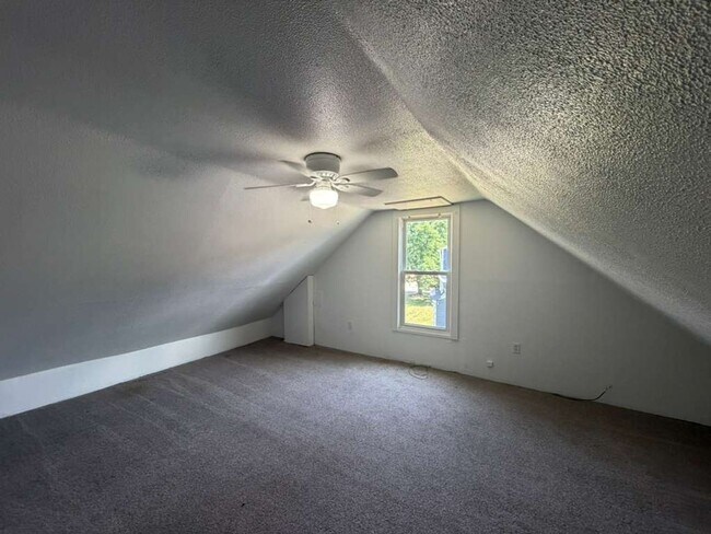 Building Photo - 3130 W 33rd St