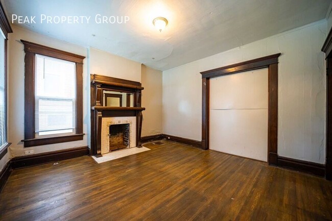 Building Photo - 133 E 12th Ave
