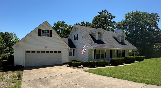 Primary Photo - 4 Bedroom 2.5 Spacious House In Fianna Hills