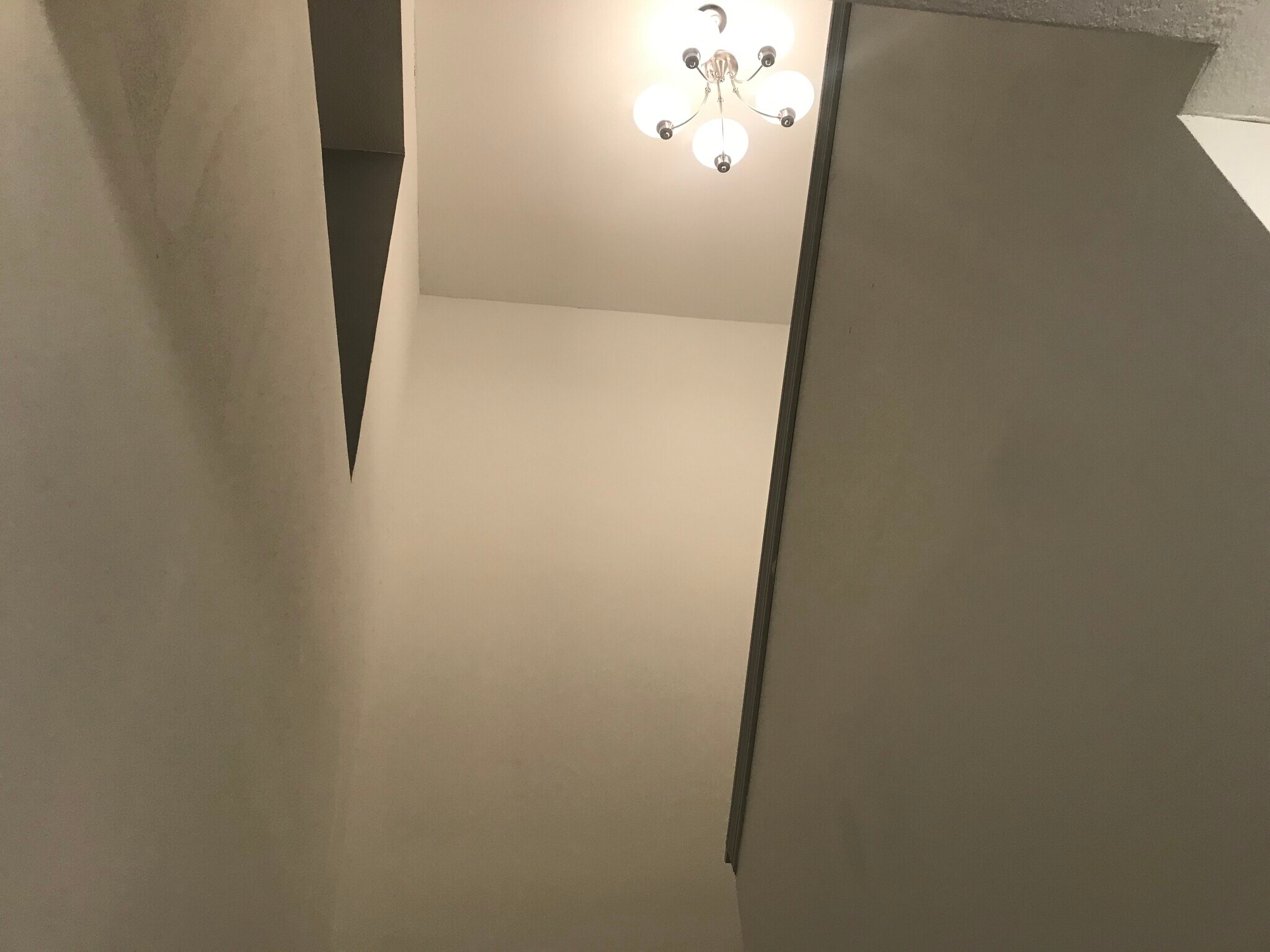 Building Photo - 1014 Kurze Ave