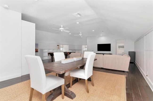 Building Photo - 6220 Bayshore Blvd