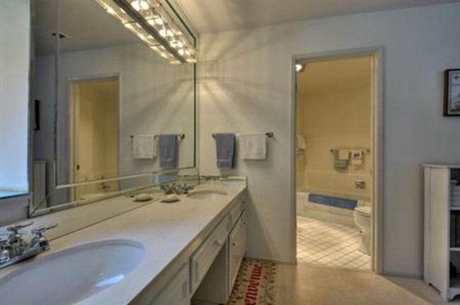 Building Photo - 300 Sand Hill Cir