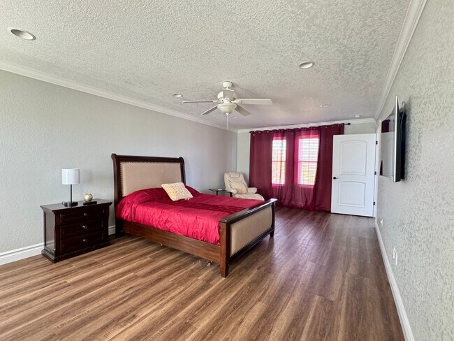 Building Photo - 130 Ridge Dr