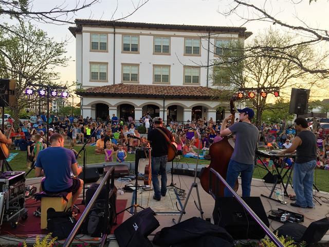 Building Photo - 528 Sandy Ln