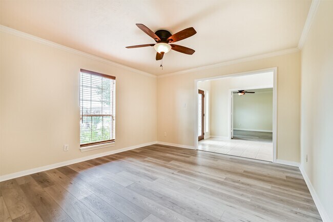 Building Photo - 2614 Brahman Dr