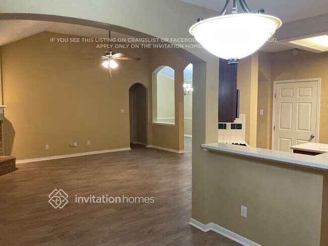 Building Photo - 613 Chestnut Dr