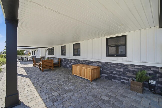 Building Photo - 3800 W Brigantine Ave