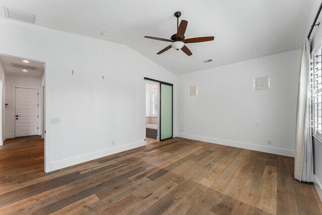 Building Photo - 4145 E Campbell Ave