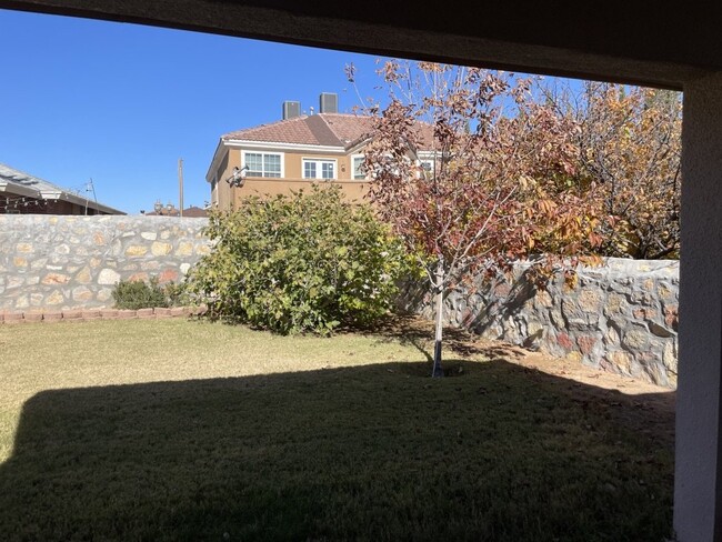 Building Photo - 4437 Loma Clara Ct