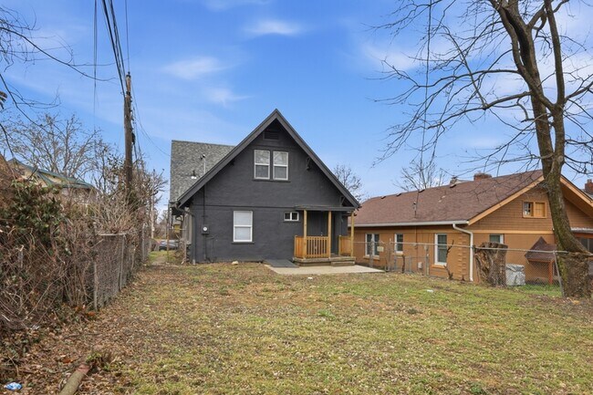 Building Photo - 1311 E 29th St
