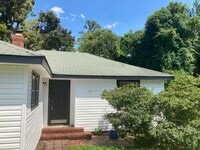 Building Photo - 607 East Ave